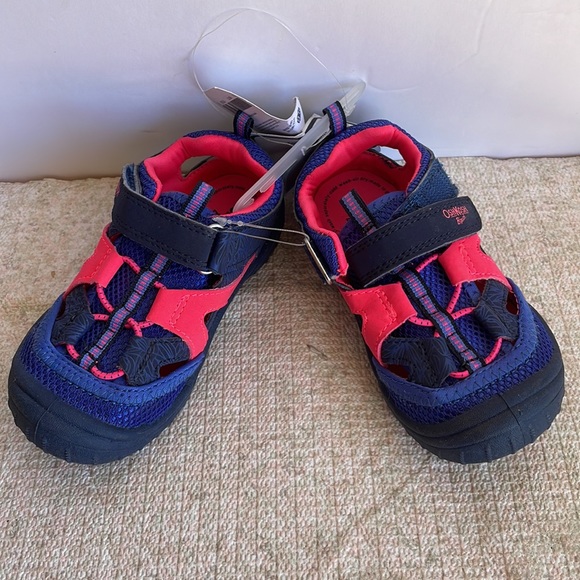 New with Tag Oshkosh Kids Shoe Sandal Valcro closure. Size 10 - Picture 2 of 4